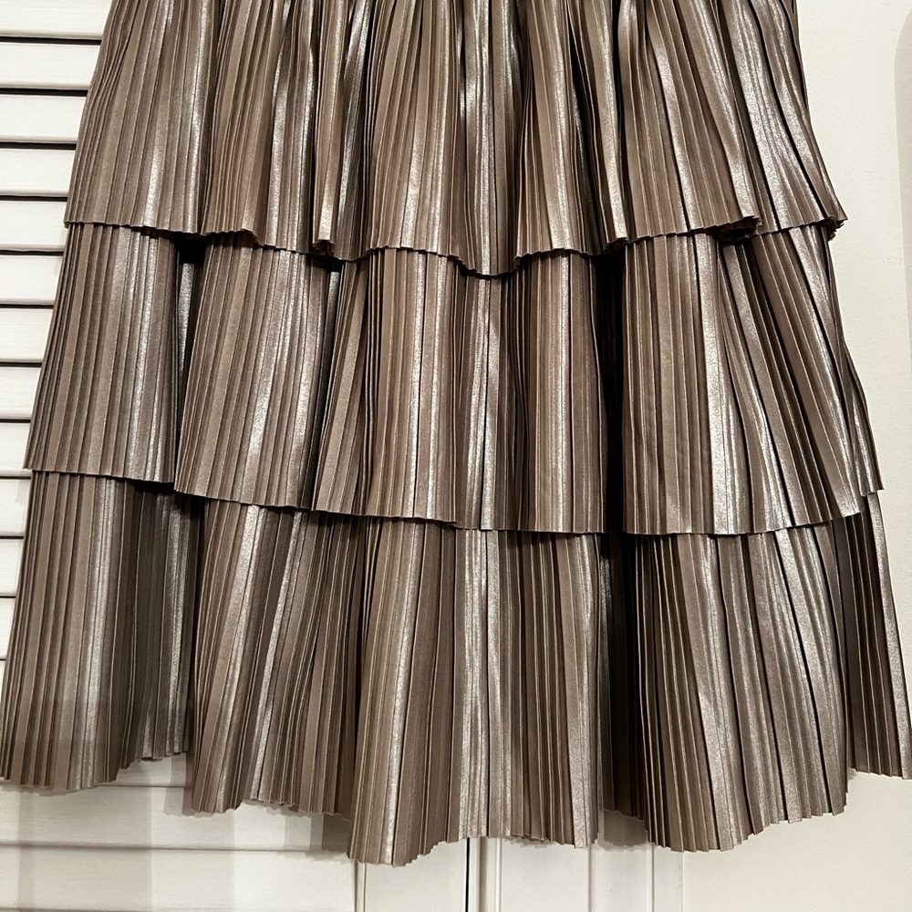 IKKS pleated shimmery gold girls skirt- size 12